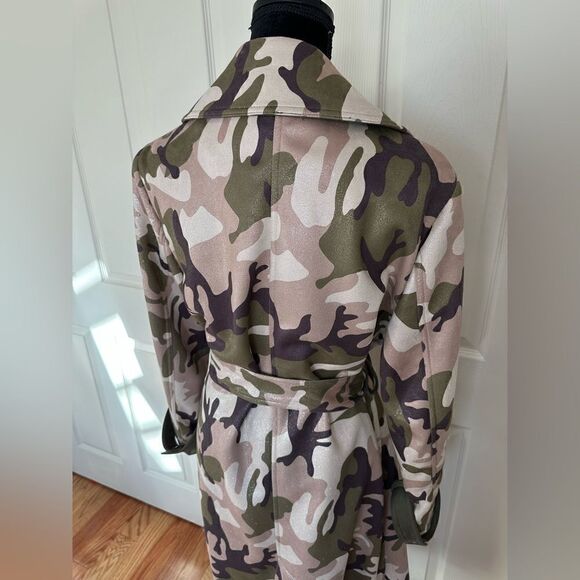Jayley Camouflage Metallic Shimmer
Faux Suede Trench one size - Picture 11 of 16